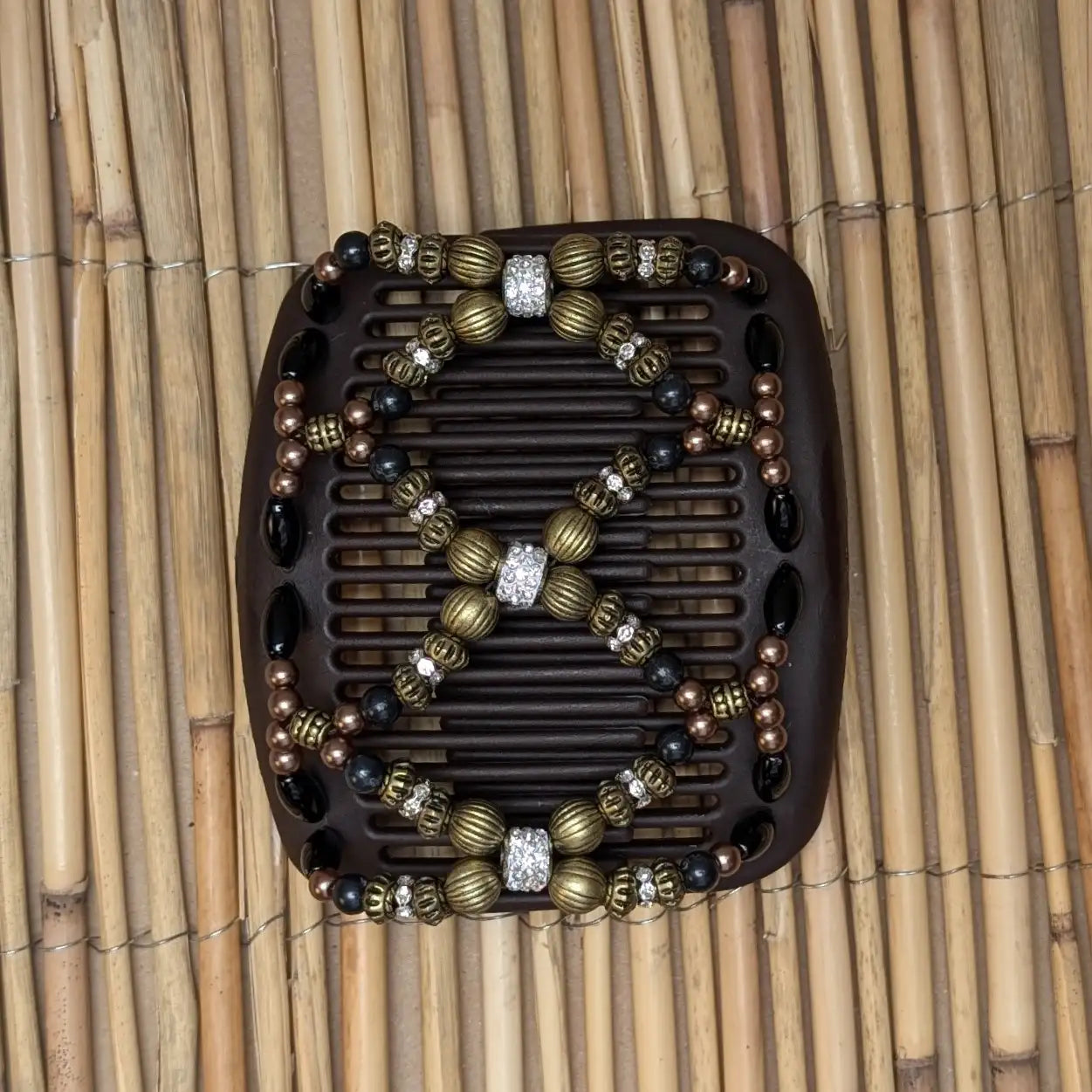 African Butterfly Deluxe "Ndalena" mit schwarz-goldene Kunstperlen braun