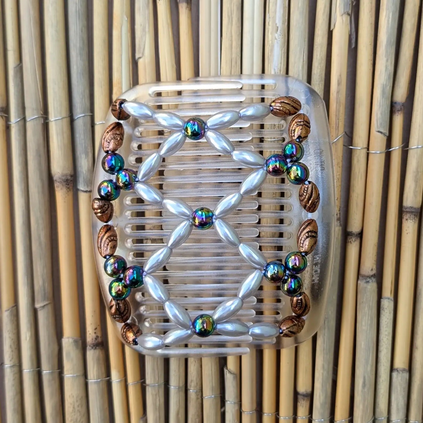 African Butterfly "Ndalena" mit kupfer-regenbogen-perlmutt Kunstperlen durchsichtig