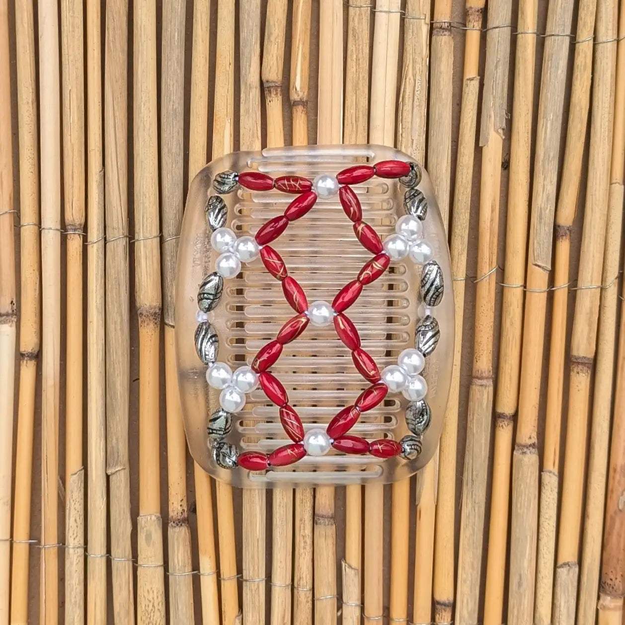 African Butterfly "Ndalena" mit silber-roten Kunstperlen durchsichtig