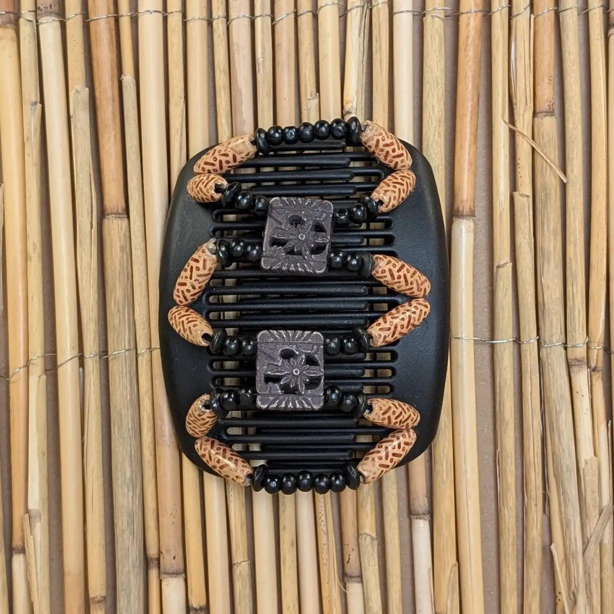 African Butterfly "Dupla" mit hellgemusterten-schwarzen Holzperlen schwarz