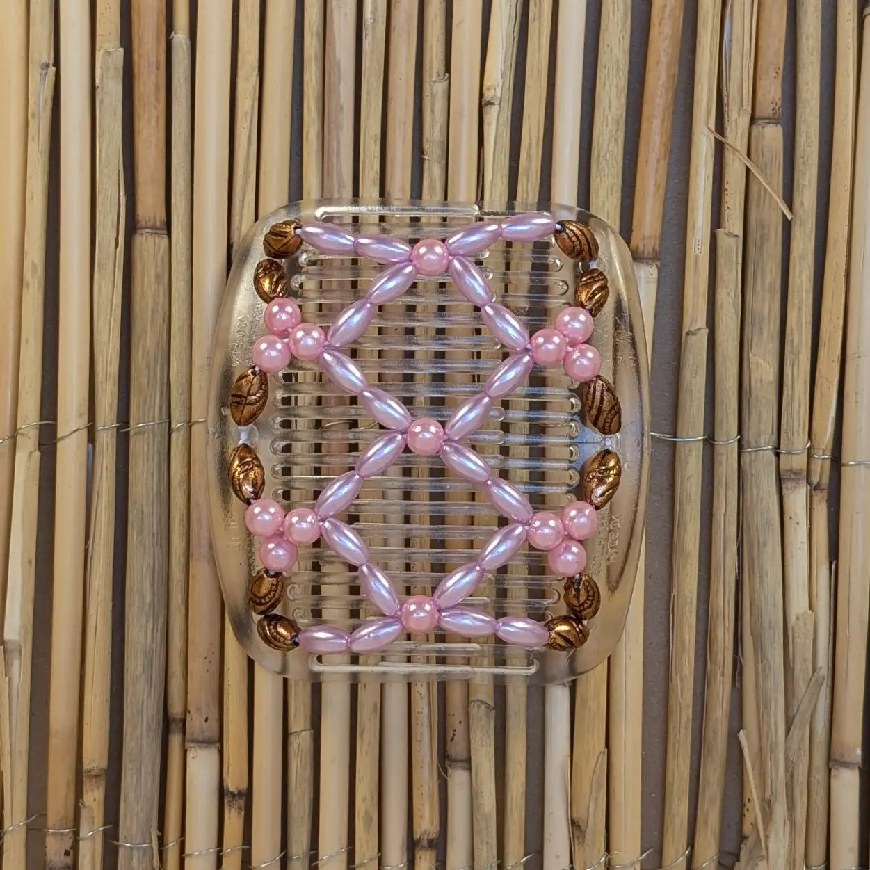 African Butterfly "Ndalena" mit pfirsichfarbenen Kunstperlen durchsichtig