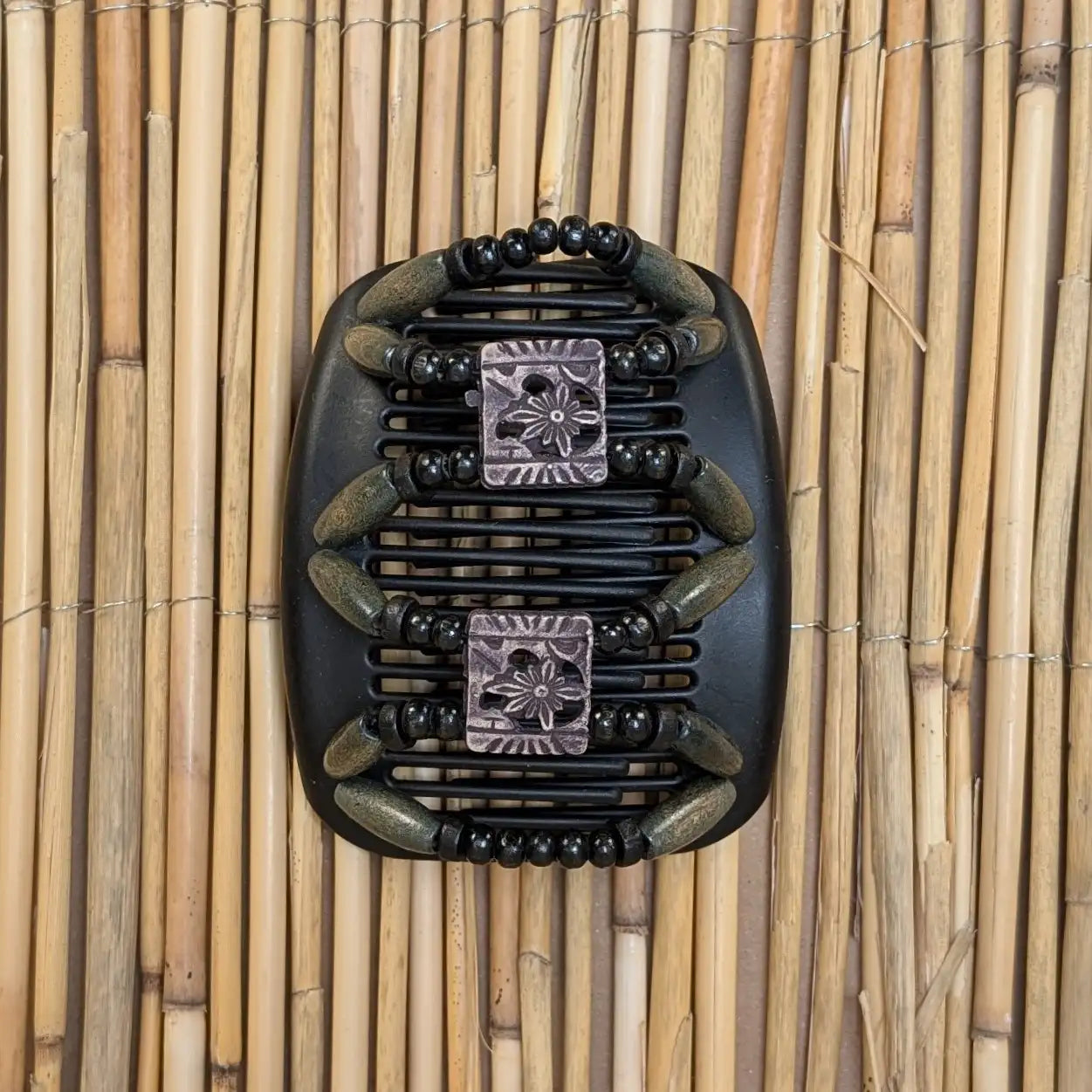 African Butterfly "Dupla" mit grau-schwarzen Holzperlen schwarz