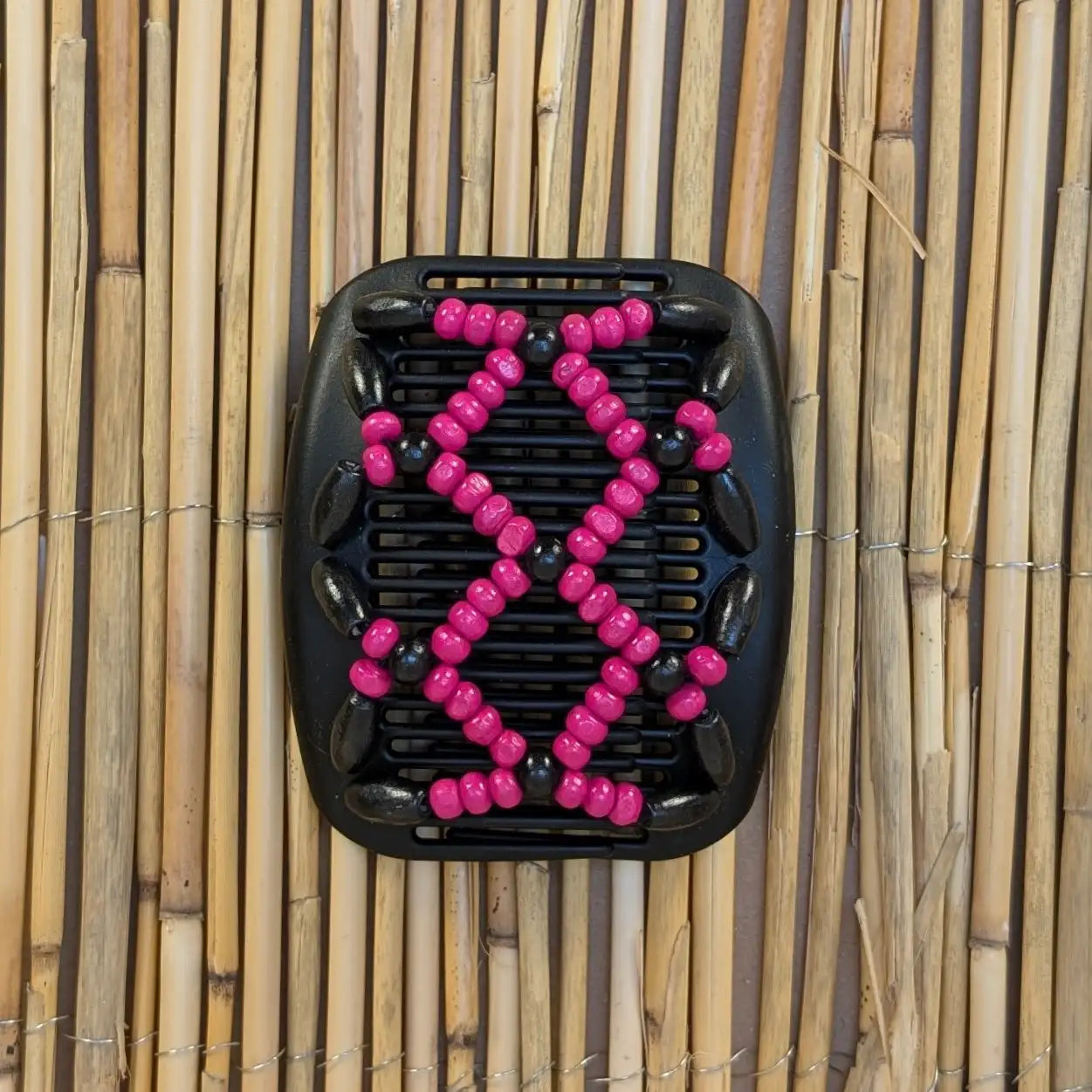 African Butterfly "Ndebele" mit schwarz-pinken Holzperlen schwarz