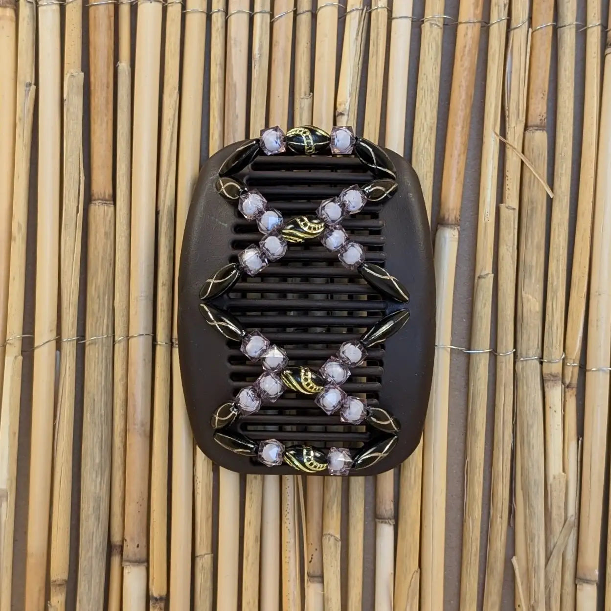 African Butterfly "Dalena" mit schwarz-rauchgrauen Kunstperlen braun