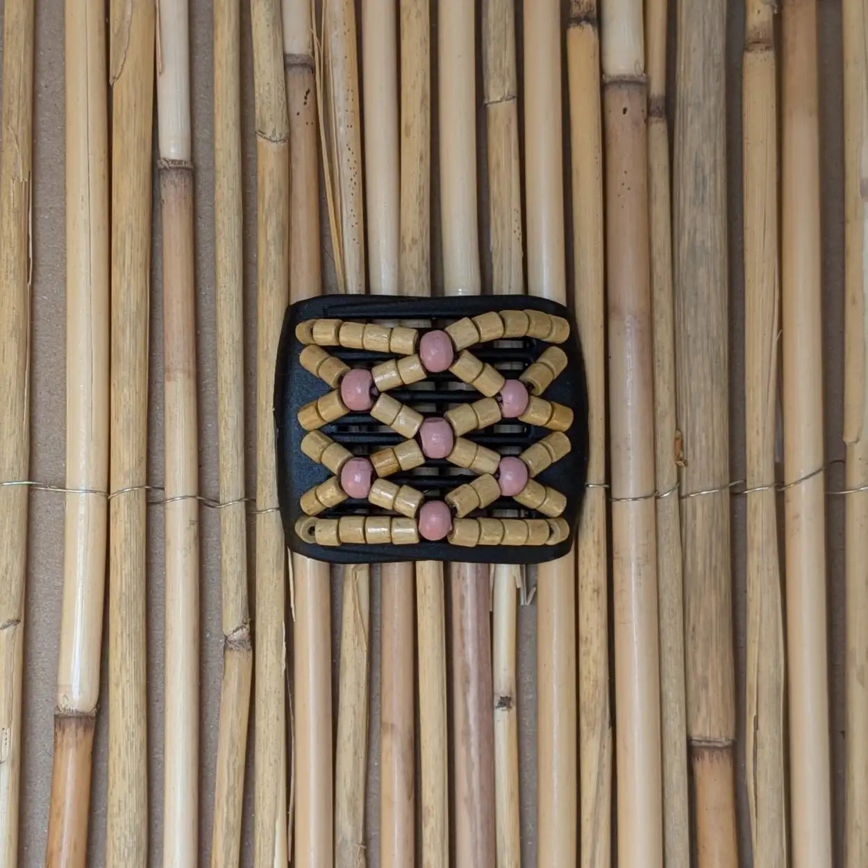 Ladybug (mini) "Ndbele" mit hell-rosa Holzperlen schwarz