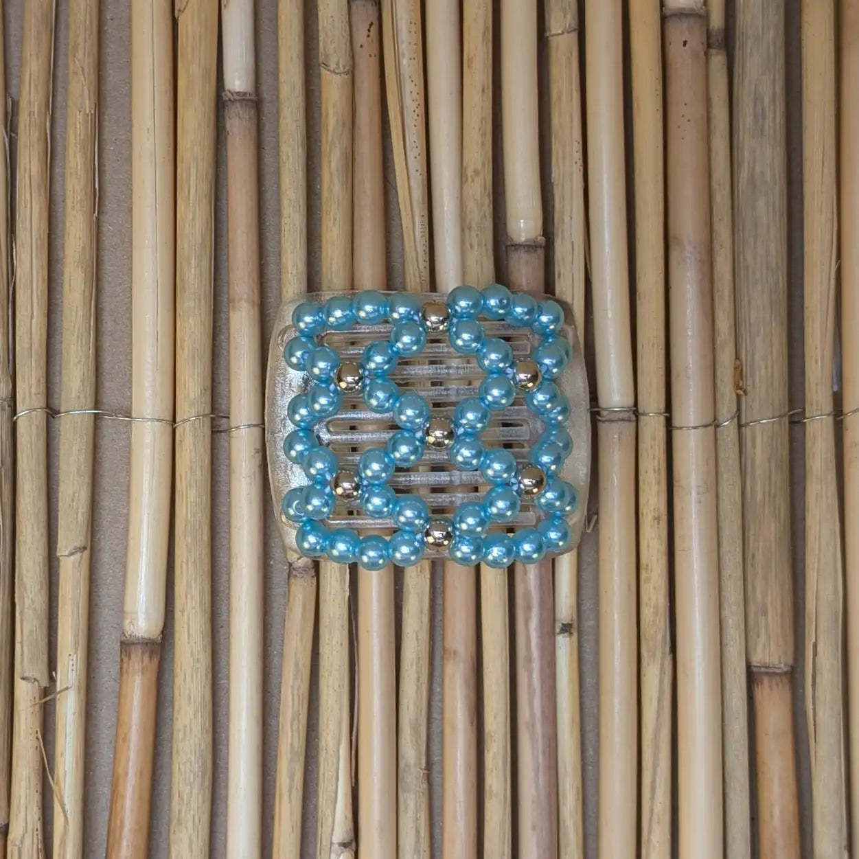 Ladybug (mini) "Ndalena" mit türkis-silbernen Kunstperlen durchsichtig