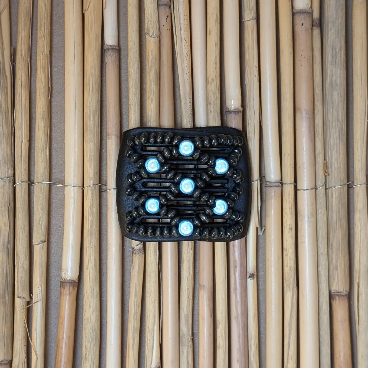 Ladybug (mini) "Ndbele" mit schwarz-türkisen Perlen schwarz