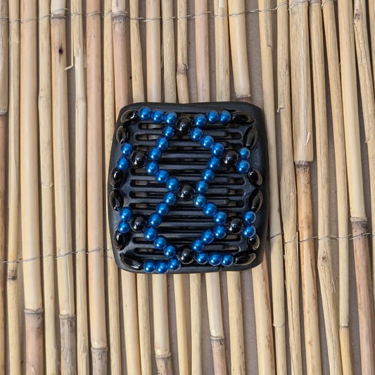 Chameleon "Ndalena" mit blau-schwarzen Kunstperlen schwarz