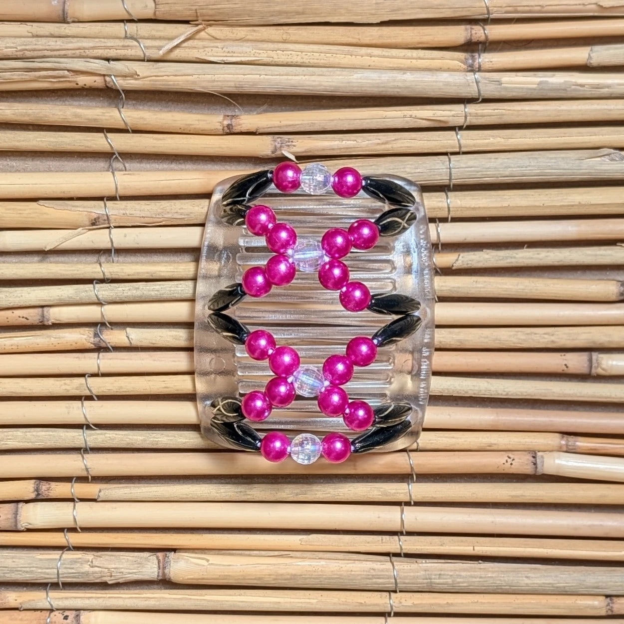 Chameleon "Dalena" mit schwarz-pinken Kunstperlen durchsichtig