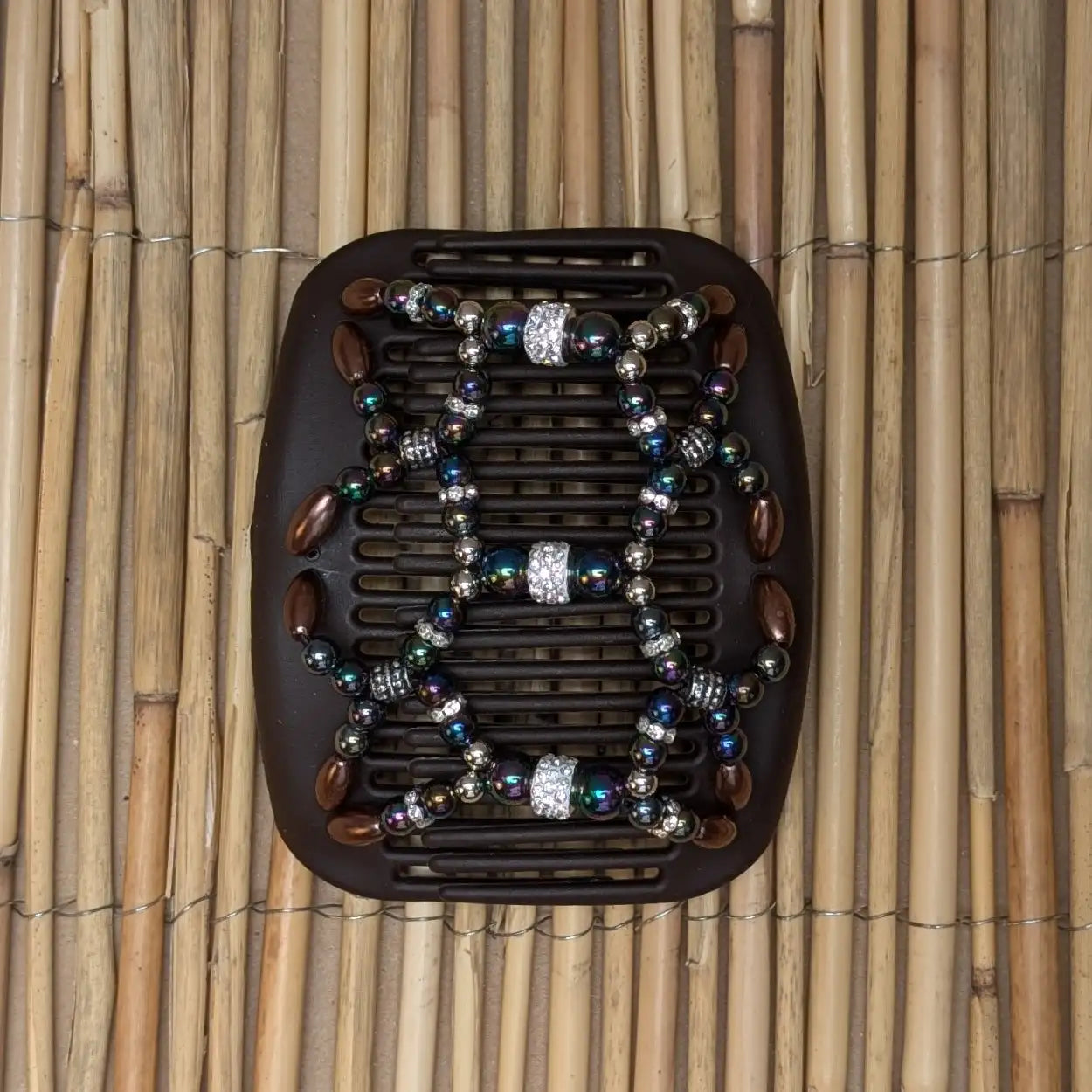 African Butterfly Deluxe "Ndalena" mit regenbogen Kunstperlen braun