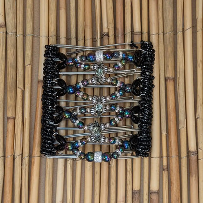 Drahtkamm Deluxe mit 9 Zähnen mit schwarzen und regenbogen Kunstperlen