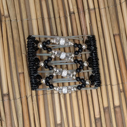 African Butterfly Deluxe Rhino mit schwarz silbernen Kunstperlen und 7 Zähnen 