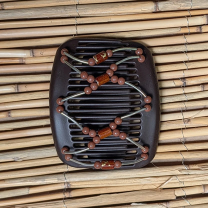African Butterfly "Beada Tube" mit braunen Kunstperlen braun