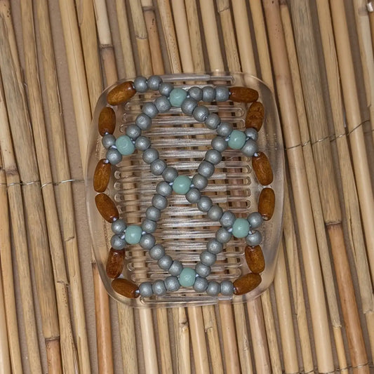 African Butterfly "Ndbele" mit silber-geünen Holzperlen durchsichtig