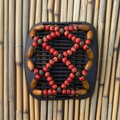African Butterfly "Ndebele" mit rot-braunen Holzperlen braun