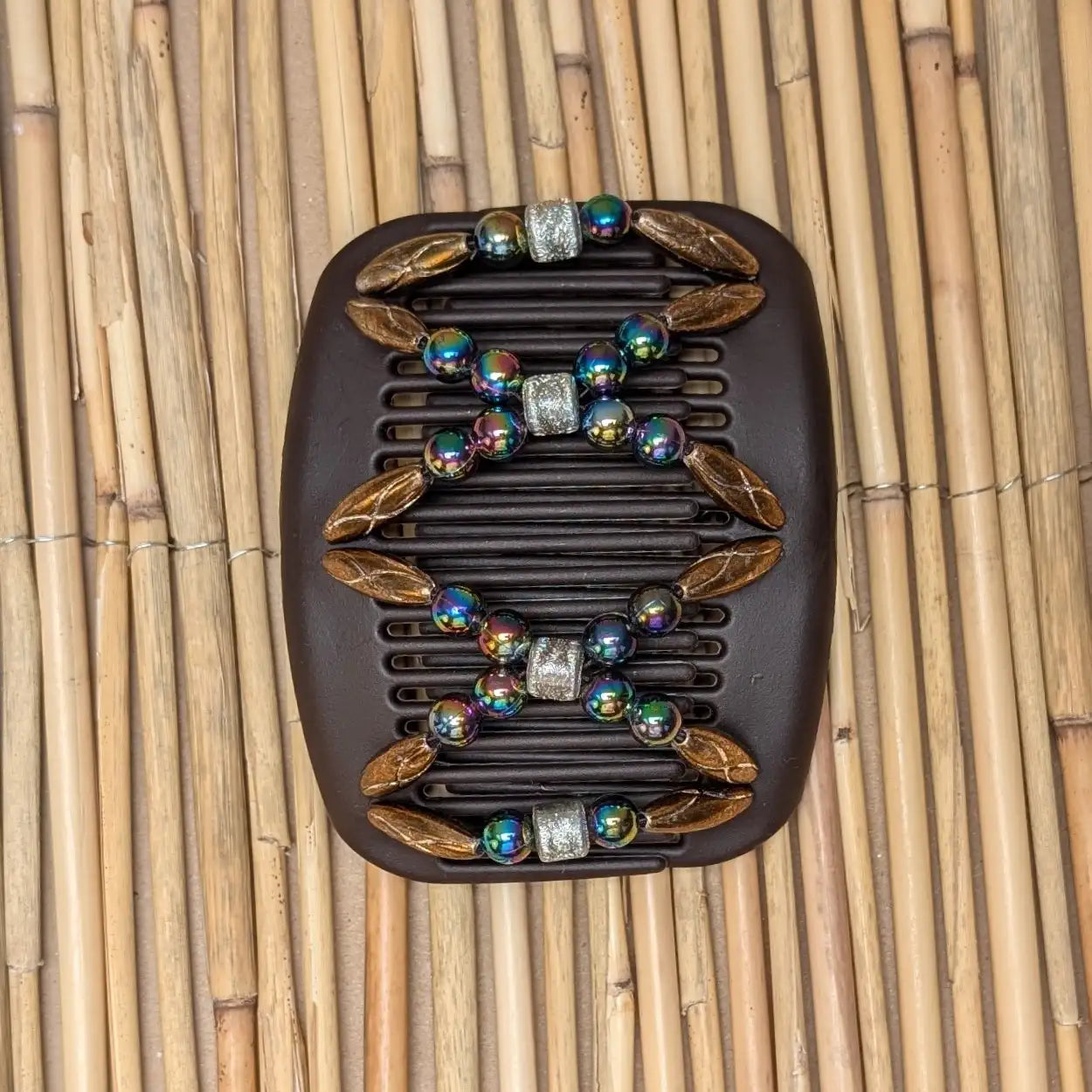 African Butterfly "Dalena" mit kupfer-regenbogen Kunstperlen braun