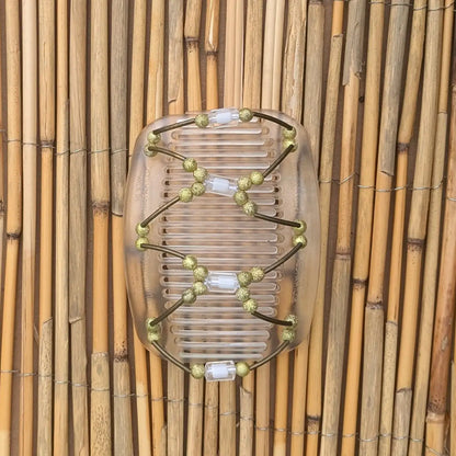 Durchsichtiger African Butterfly Haarkamm mit goldenen und klaren Kunstperlen mit feinen Metallstäben - flexibler Haarschmuck für Hochsteckfrisuren.