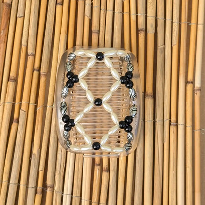 African Butterfly "Ndalena" mit silber-schwarz-weißen Kunstperlen durchsichtig