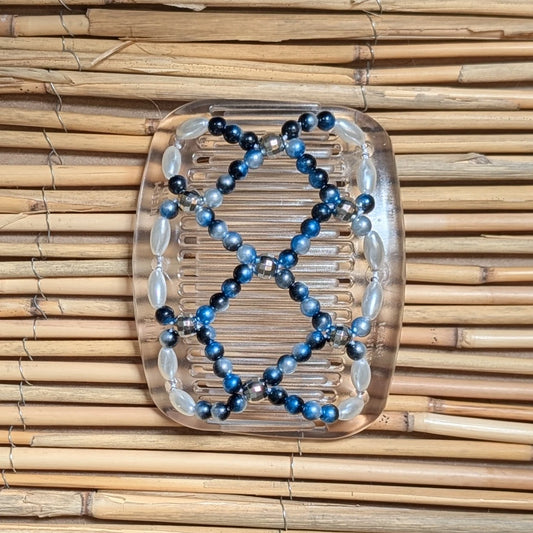African Butterfly "Ndalena" mit weiß-blauen Kunstperlen durchsichtig