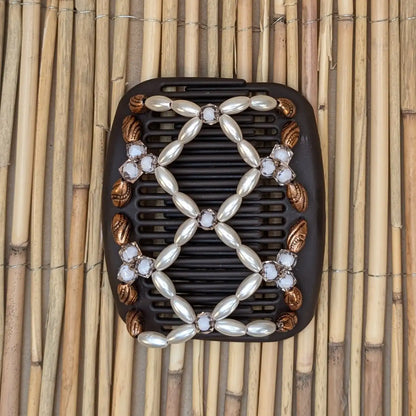 African Butterfly "Ndalena" mit kupfer-cremefarbenen Kunstperlen braun