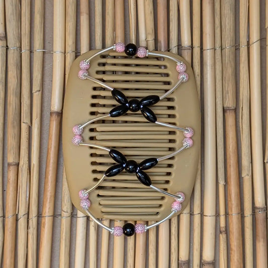 African Butterfly "Beada Tube" mit rosa-schwarzwn Kunstperlen beige