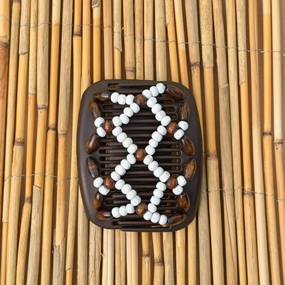 African Butterfly "Ndbele" mit dunkelbraune-weiße Holzperlen braun