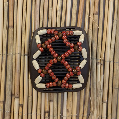 African Butterfly "Ndbele" mit creme-roten Holzperlen braun