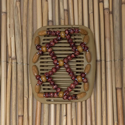 African Butterfly beiger Kamm mit braun rotgemusterten Holzperlen