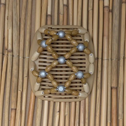 African Butterfly beiger Kamm mit braun silbernen Holzperlen