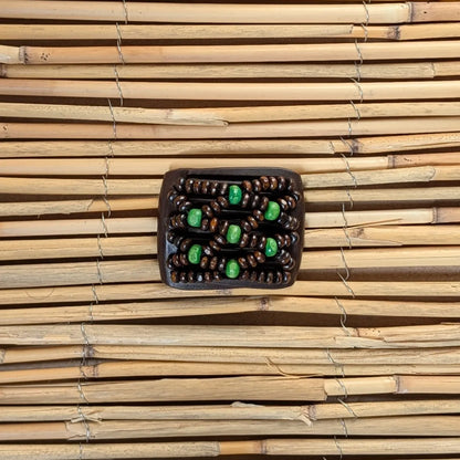 Ladybug (mini) "Ndbele" mit braun-grünen Holzperlen braun