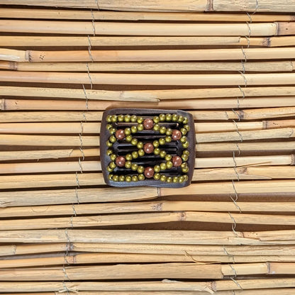 Ladybug (mini) "Ndalena" mit grün-braunen Kunstperlen braun