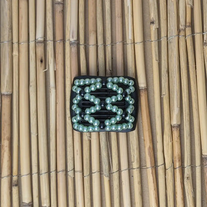 Ladybug (mini) "Ndalena" mit grün-schwarzen Kunstperlen schwarz