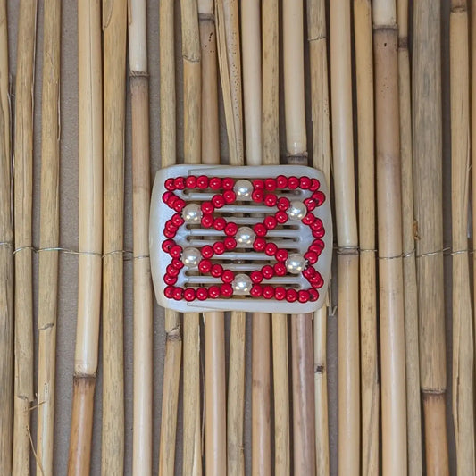 Ladybug (mini) "Ndalena" mit rot-weißen Kunstperlen weiß