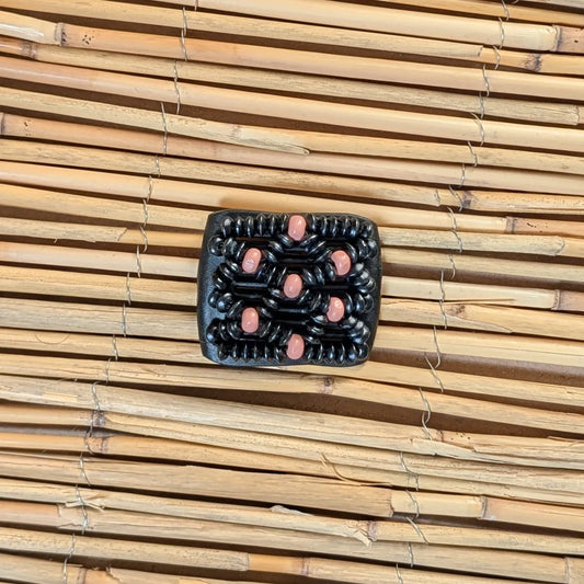 Ladybug (mini) "Ndbele" mit schwarz-rosa Holzperlen schwarz