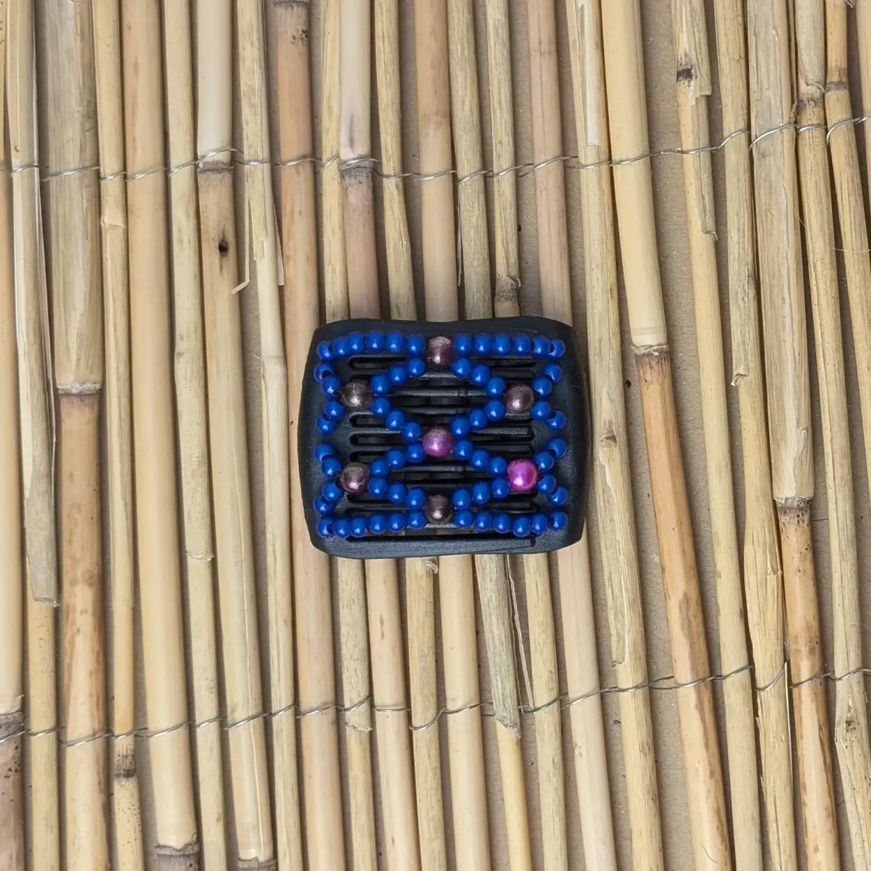 Ladybug (mini) "Ndalena" mit blau-pinken Kunstperlen schwarz