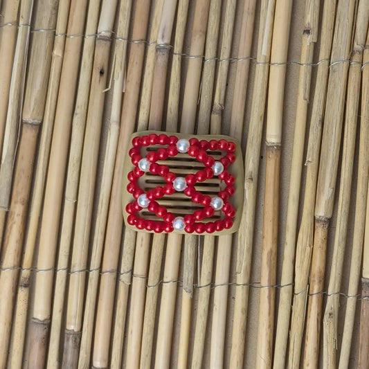 Ladybug (mini) "Ndalena" mit rot-weißen Kunstperlen beige