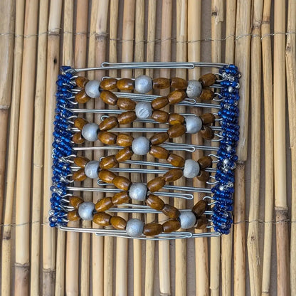 Rhino "Ndbele" groß mit braun-silbernen Holzperlen