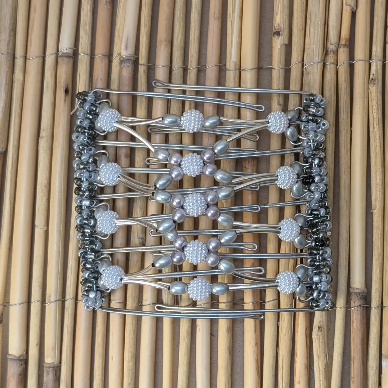 Rhino "Beada Tube" groß mit silber-weißen Kunstperlen