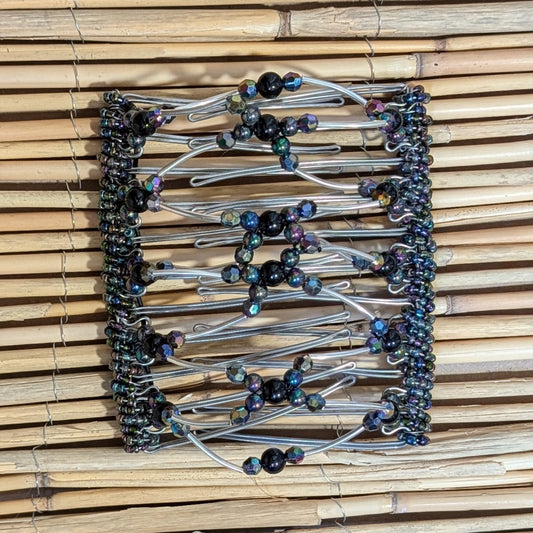 Rhino "Ndalena" extragroß mit regenbogen-schwarzen Kunstperlen